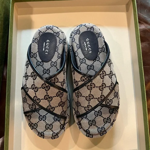 Gucci Platform Sandals - Picture 3 of 4